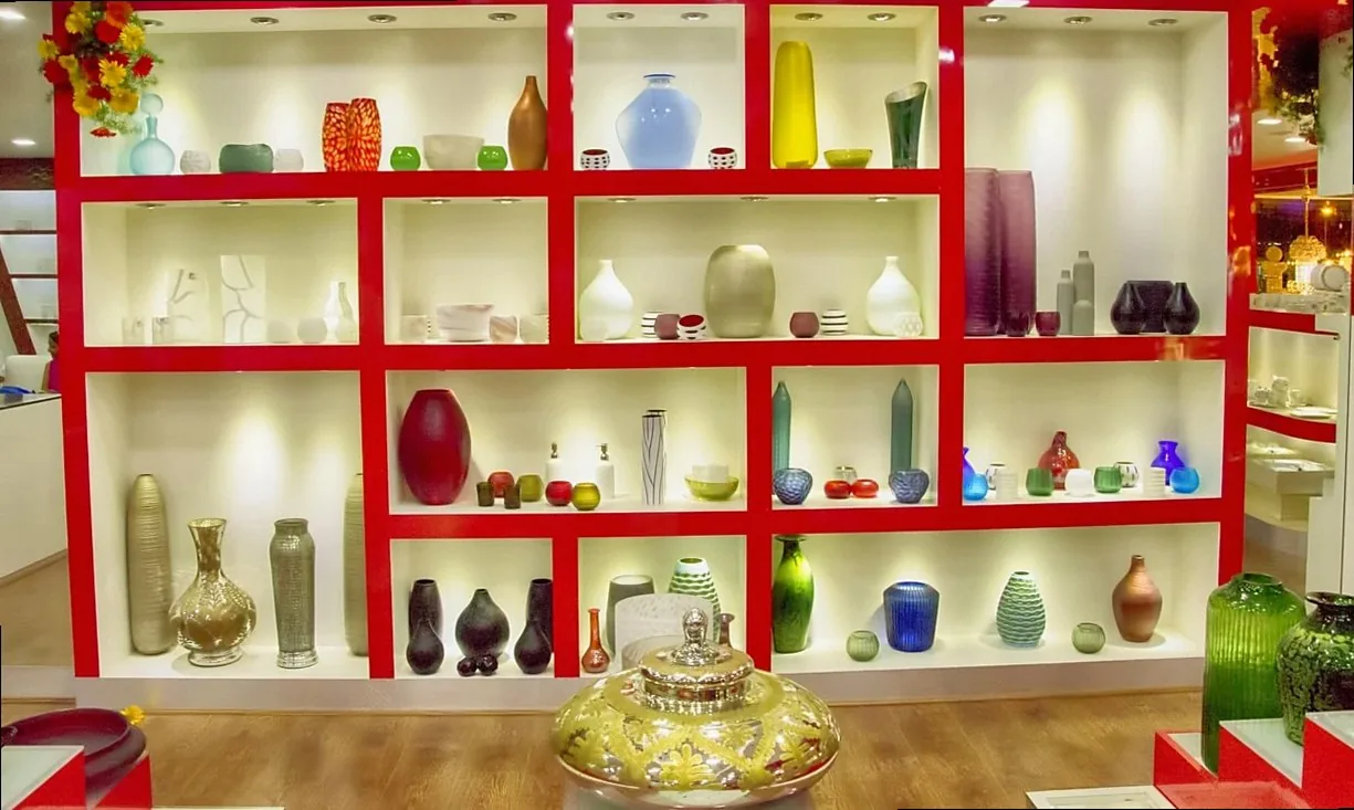 showroom, shop, home decor, home interiors, design, interiors, vase, decorative items, modern, style, wood, lifestyle, c